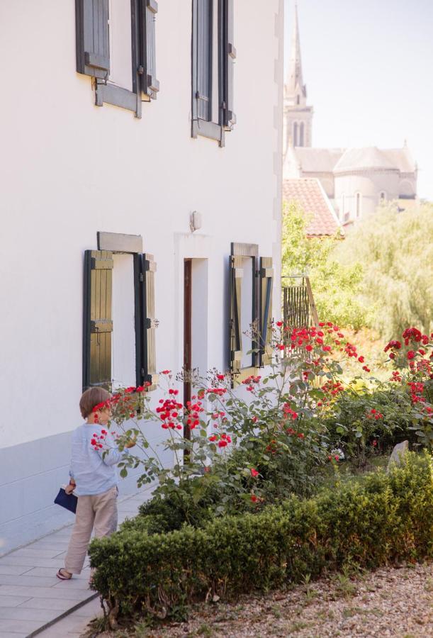 Maison Gamboia, Chambres D'Hotes Au Calme Avec Jardin Hasparren Bagian luar foto